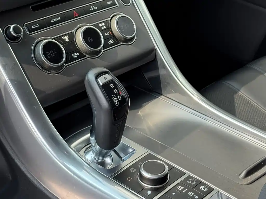 Land Rover Range Rover Sport 2016 3.0 SDV6 HSE DYNAMIC 2016 - thumbnail 5