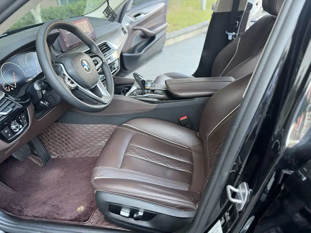 BMW BMW 5 Series 2019 530Li Leading Model Luxury Package 2019 - thumbnail 12
