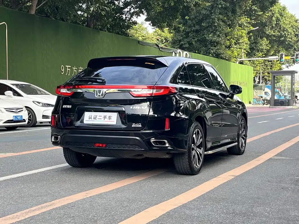 Honda Honda UR-V 2020 240TURBO FWD Elegant Edition 2020 - thumbnail 4