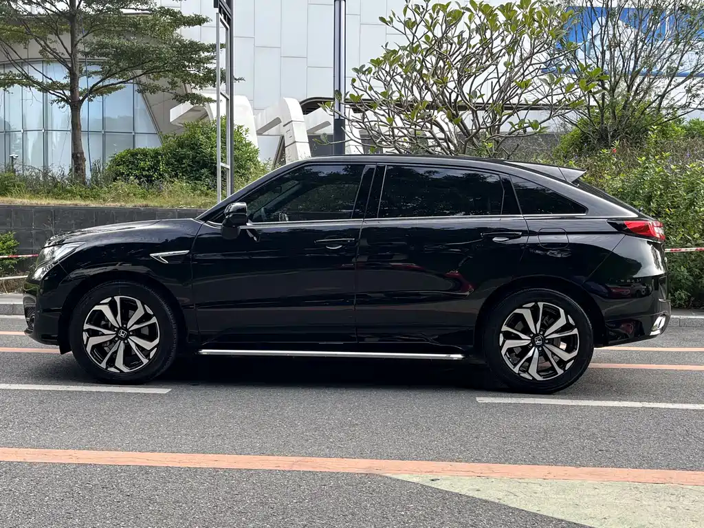 Honda Honda UR-V 2020 240TURBO FWD Elegant Edition 2020 - thumbnail 6
