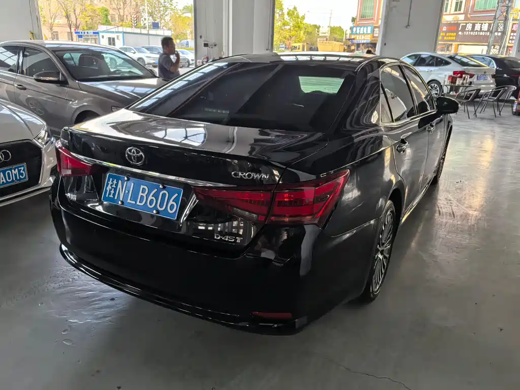 Toyota Crown 2018 2.0T Sport Edition 2019 - thumbnail 4