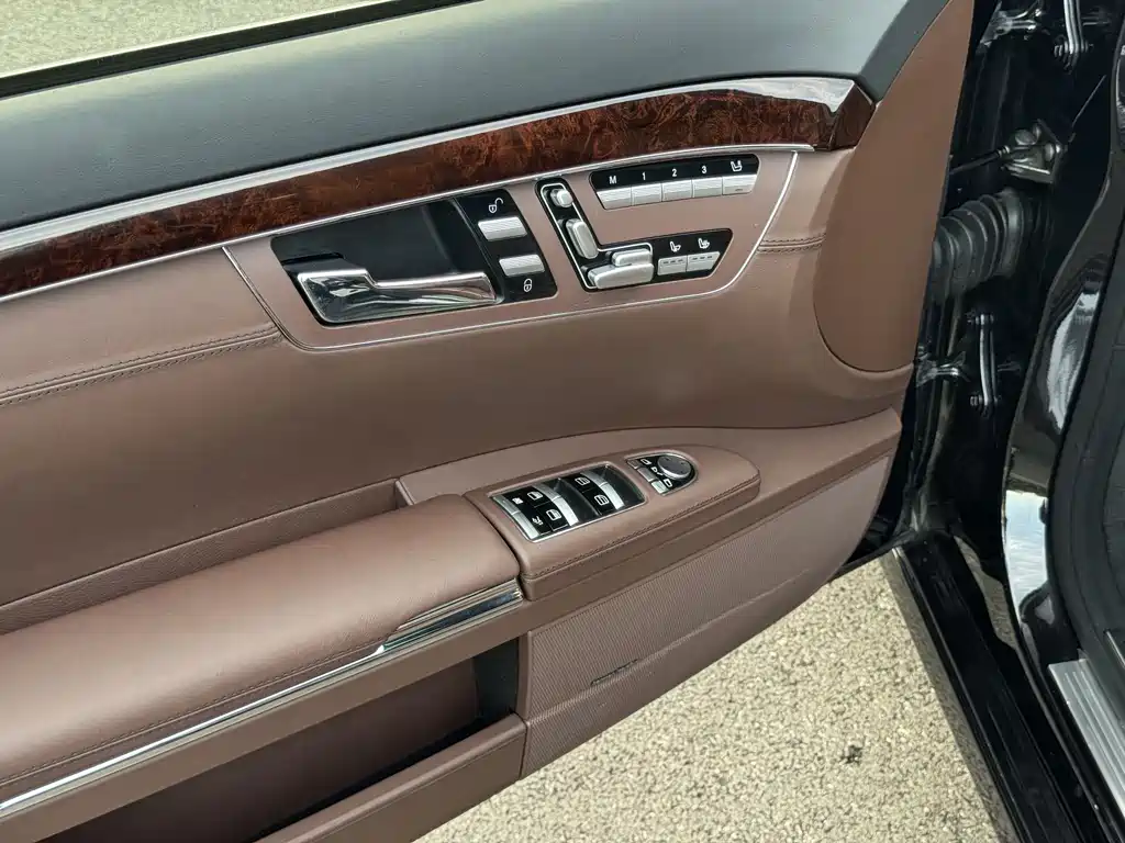 Brabus Mercedes-Benz S-Class 2013 50S 4MATIC 2017 - thumbnail 7