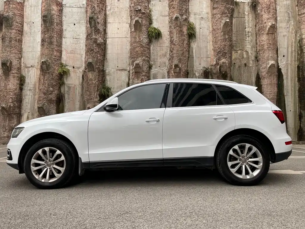 Audi Audi Q5 2015 40 TFSI Technology Edition 2015 - thumbnail 4