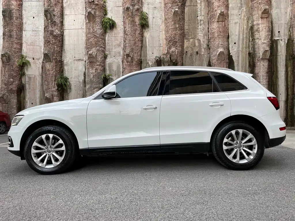 Audi Audi Q5 2015 40 TFSI Technology Edition 2015 - thumbnail 4