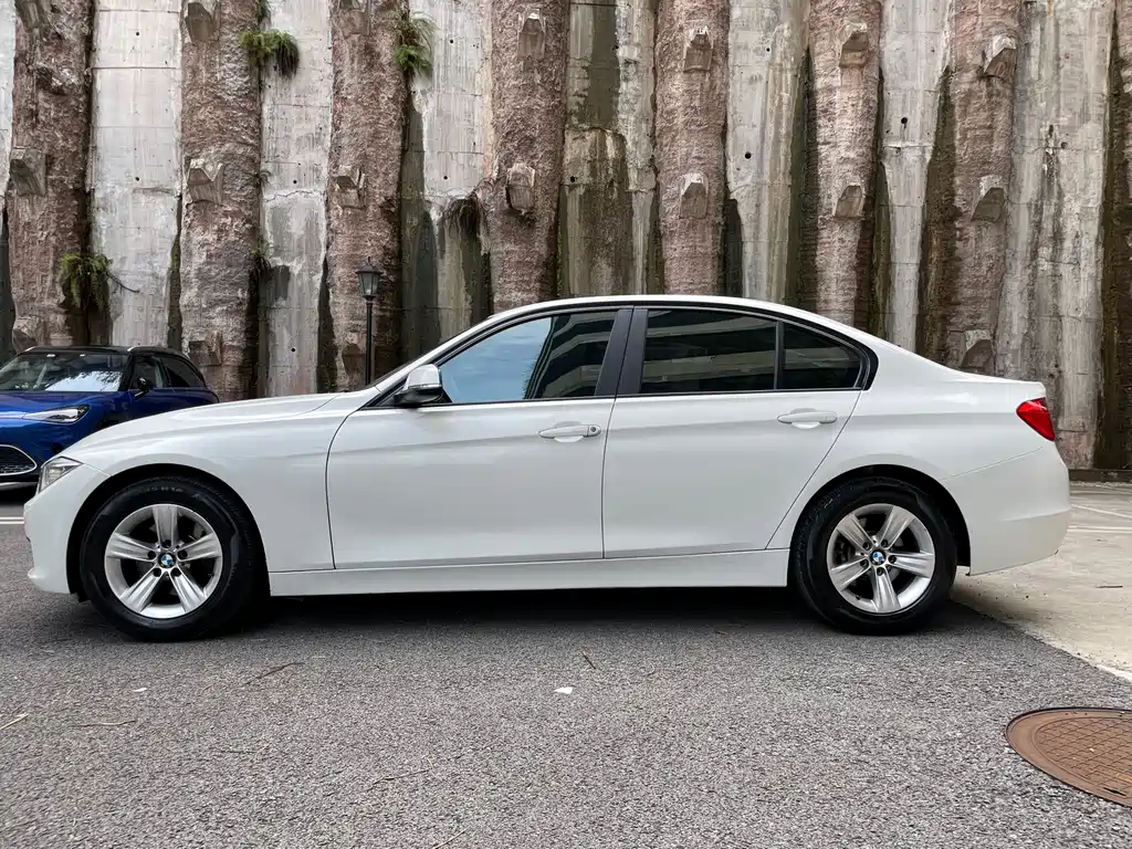 BMW BMW 3 Series 2015 320i Sport Line 2015 - thumbnail 4