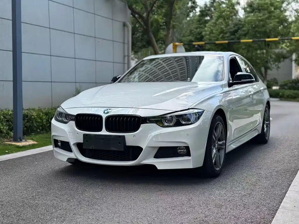 BMW BMW 3 Series 2018 330i M Sport Shadow Night Edition 2018