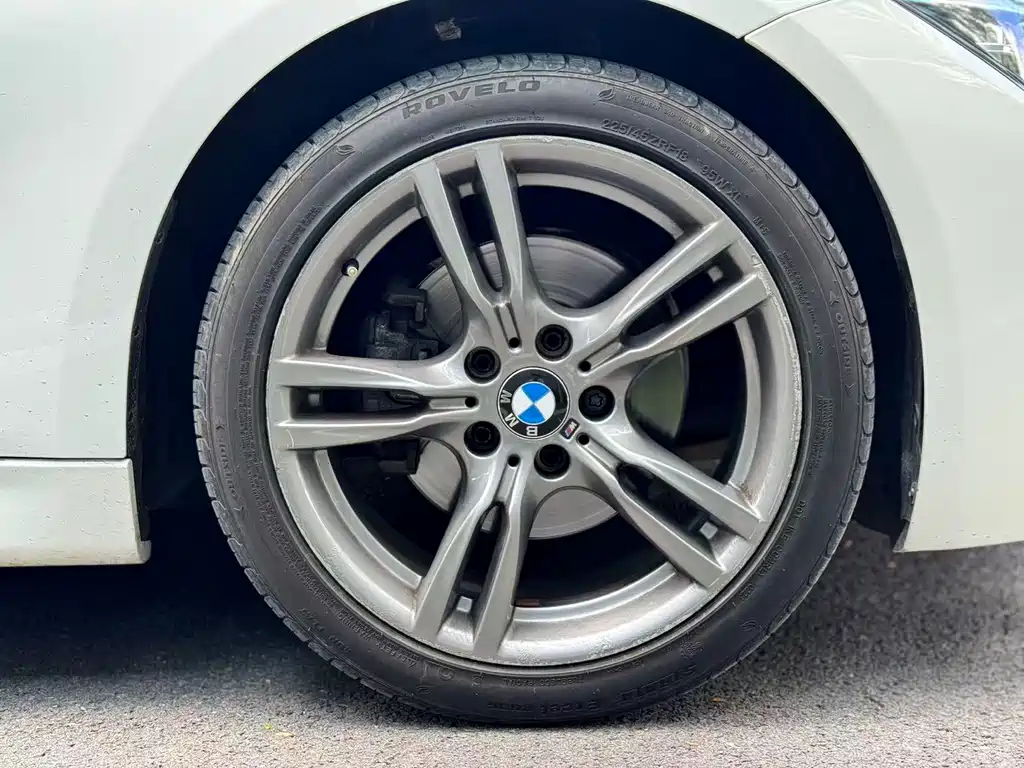 BMW BMW 3 Series 2018 330i M Sport Shadow Night Edition 2018 - thumbnail 4