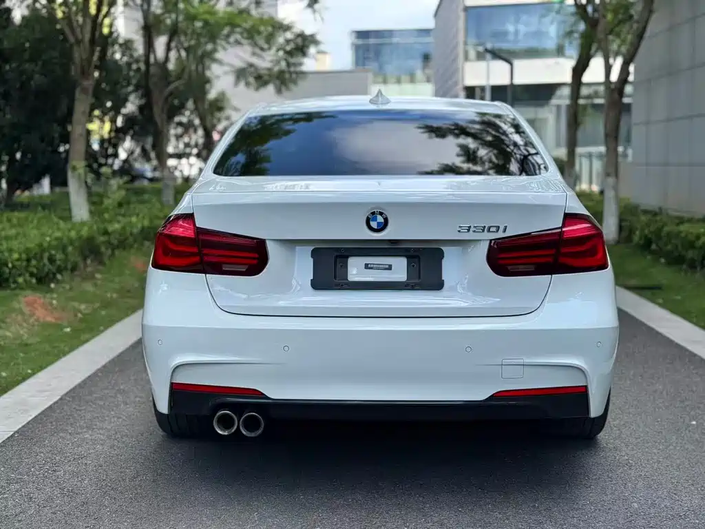 BMW BMW 3 Series 2018 330i M Sport Shadow Night Edition 2018 - thumbnail 6
