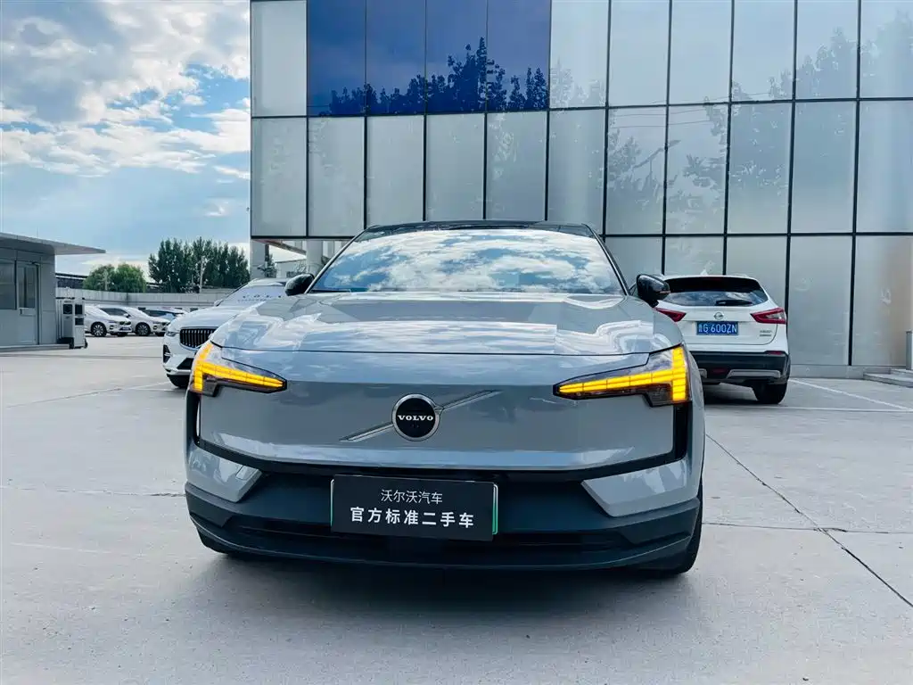 Volvo Volvo EX30 2025 RWD Long Range Ultra 2024 - thumbnail 2