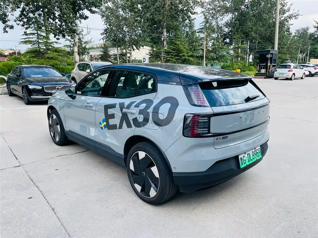 Volvo Volvo EX30 2025 RWD Long Range Ultra 2024 - thumbnail 4