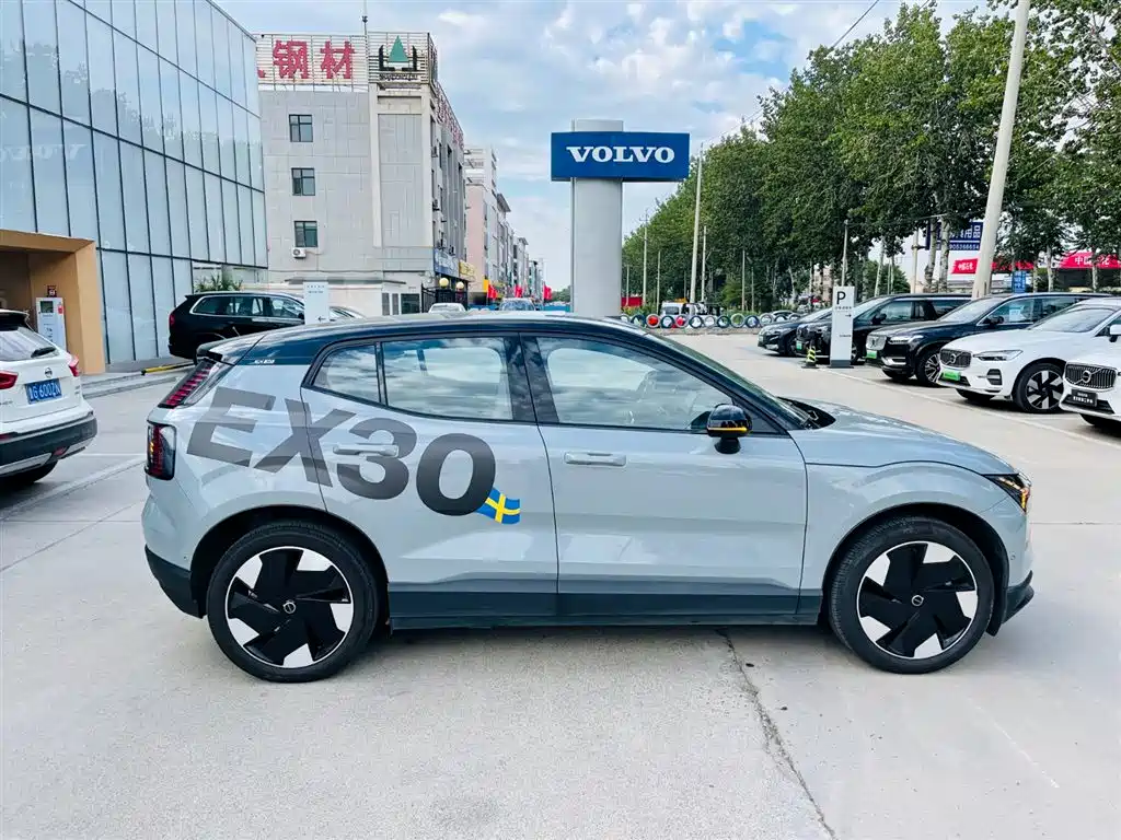 Volvo Volvo EX30 2025 RWD Long Range Ultra 2024 - thumbnail 6