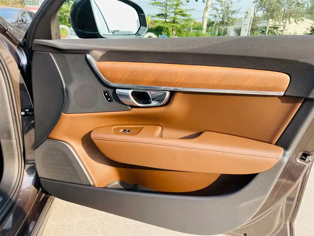 Volvo Volvo S90 2024 B5 Momentum Luxury Edition 2024 - thumbnail 21