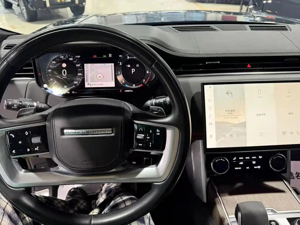 Land Rover Range Rover 2023 3.0 L6 400PS Vogue Seven-Seat Long Wheelbase Edition 2023 - thumbnail 4
