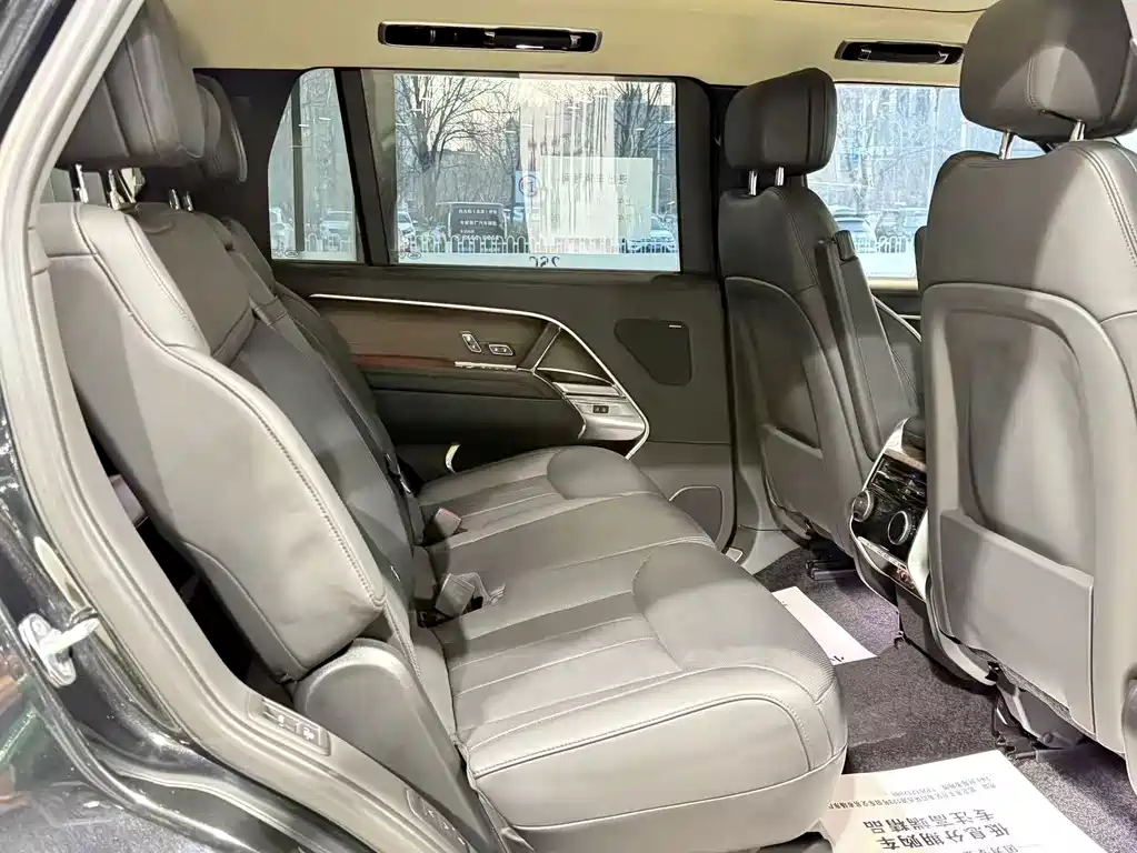Land Rover Range Rover 2023 3.0 L6 400PS Vogue Seven-Seat Long Wheelbase Edition 2023 - thumbnail 12