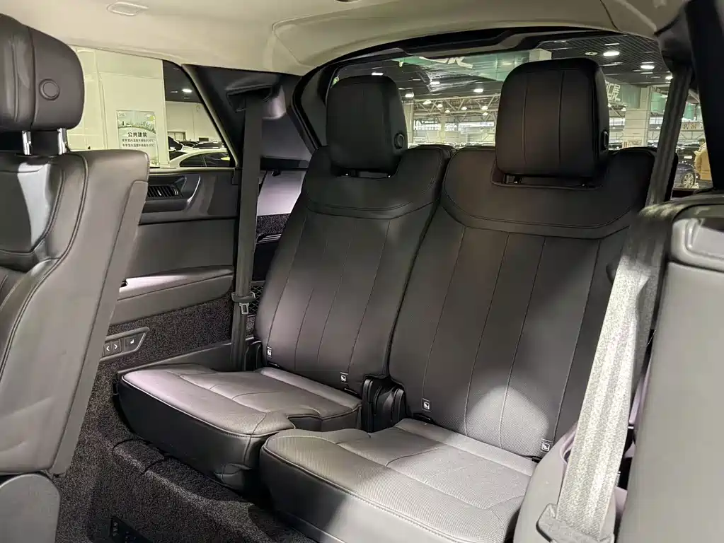 Land Rover Range Rover 2023 3.0 L6 400PS Vogue Seven-Seat Long Wheelbase Edition 2023 - thumbnail 13