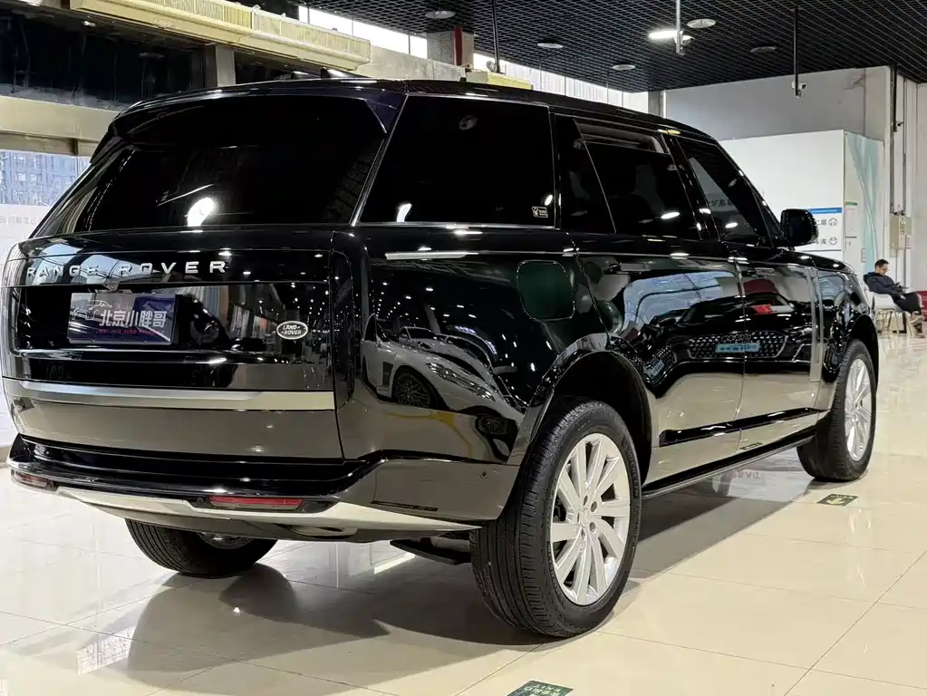 Land Rover Range Rover 2023 3.0 L6 400PS Vogue Seven-Seat Long Wheelbase Edition 2023 - thumbnail 15