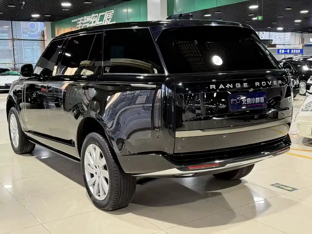 Land Rover Range Rover 2023 3.0 L6 400PS Vogue Seven-Seat Long Wheelbase Edition 2023 - thumbnail 17