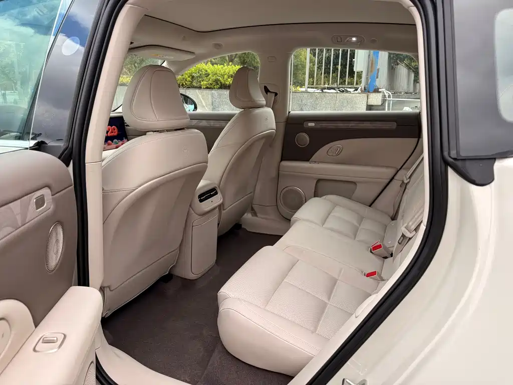 Zhiji Auto Zhiji LS6 2026 Range Extender 52 Max 2025 - thumbnail 6