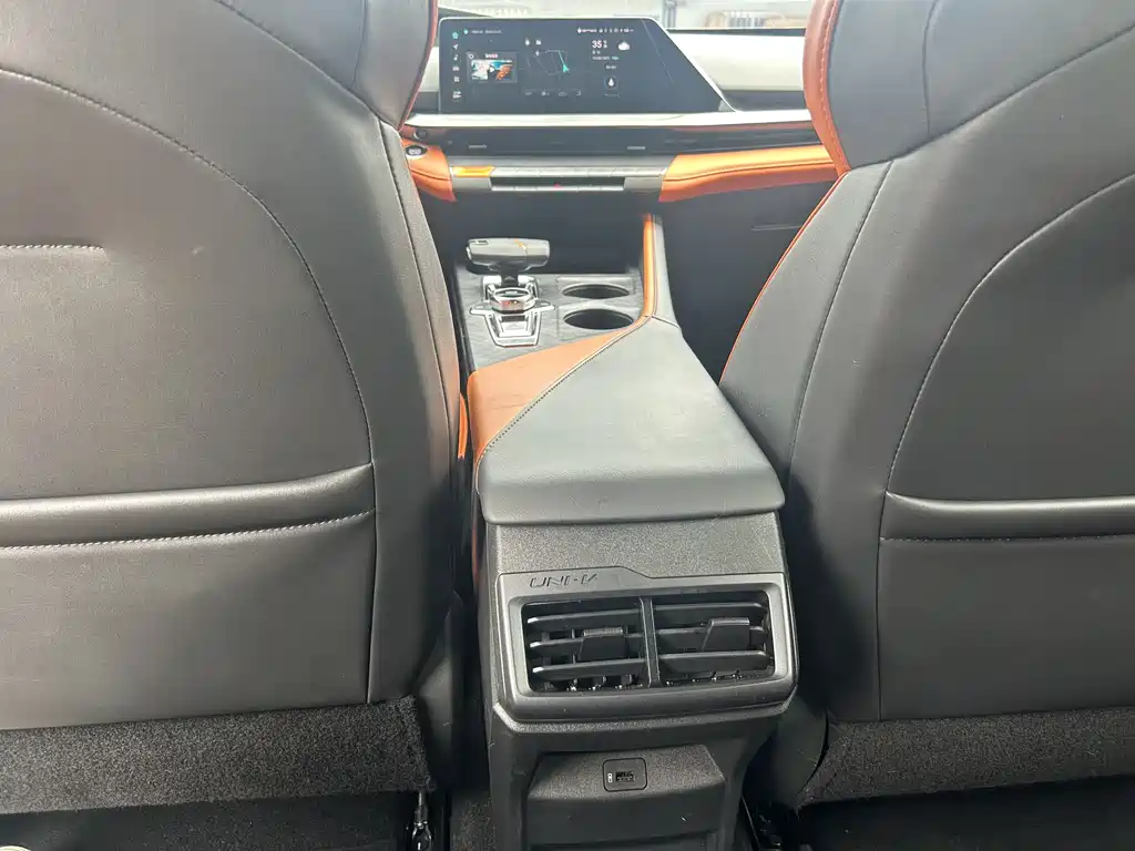 Changan Changan UNI-V 2023 1.5T Sport Edition 2023 - thumbnail 18