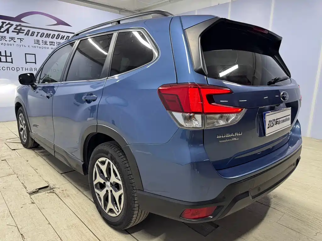 Subaru Subaru Forester 2021 2.0i Luxury Edition 2021 - thumbnail 6