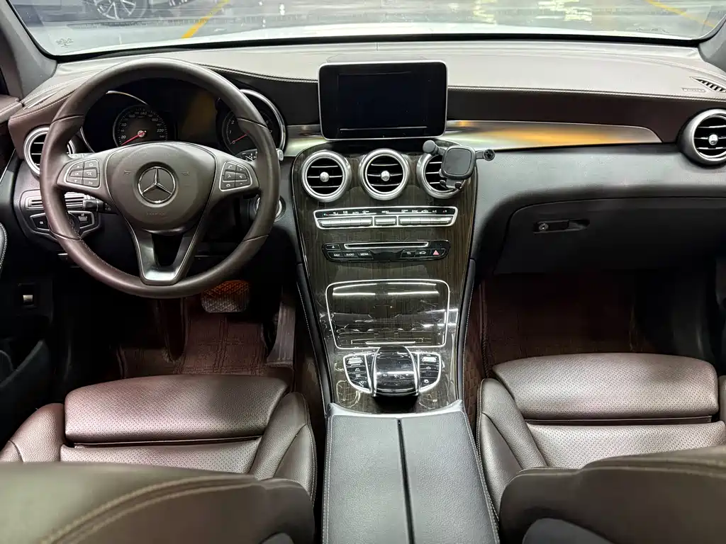 Mercedes-Benz Mercedes-Benz GLC 2019 GLC 260 L 4MATIC Sport Edition 2019 - thumbnail 11