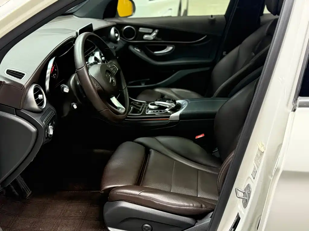 Mercedes-Benz Mercedes-Benz GLC 2019 GLC 260 L 4MATIC Sport Edition 2019 - thumbnail 16