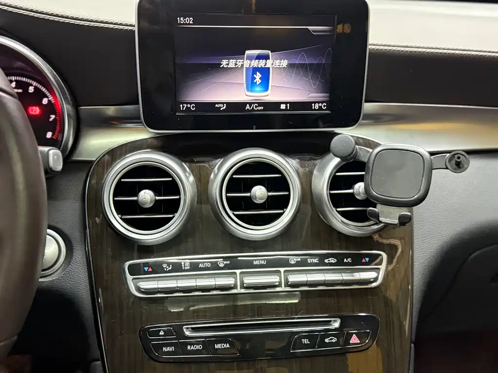 Mercedes-Benz Mercedes-Benz GLC 2019 GLC 260 L 4MATIC Sport Edition 2019 - thumbnail 19