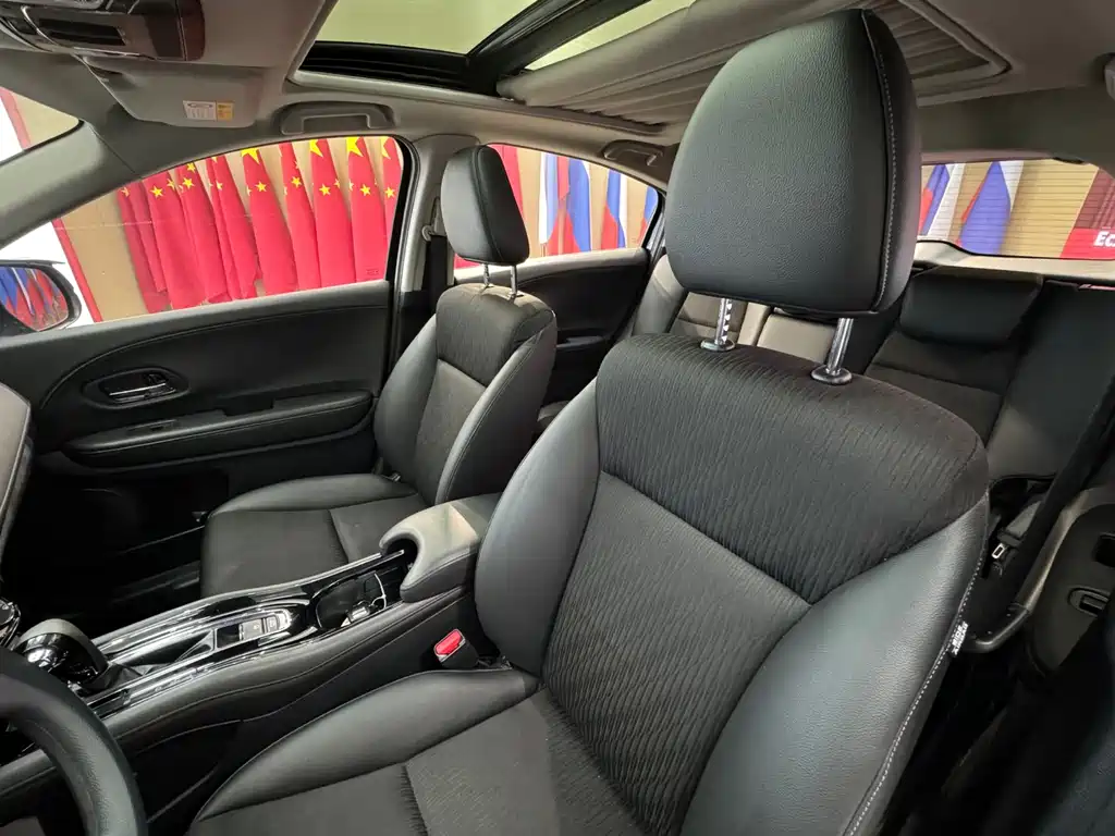 Honda Honda Vezel 2020 1.5L CVT Luxury Edition 2021 - thumbnail 6