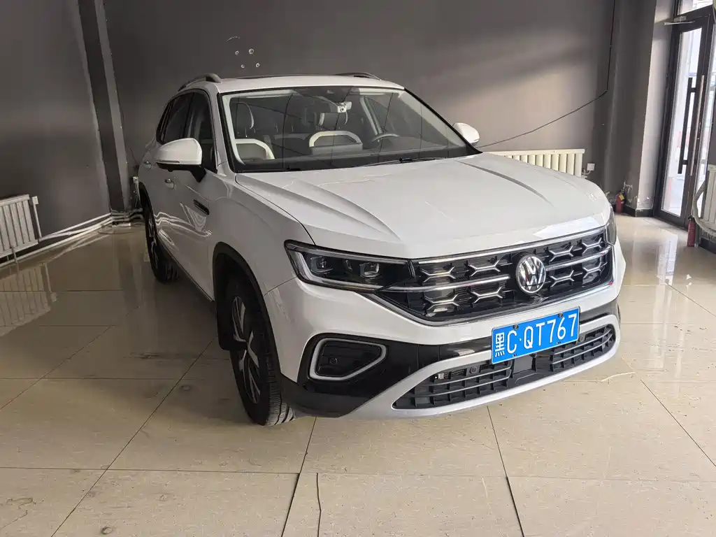 Volkswagen Tayron 2023 280TSI Front-Wheel Drive Luxury Plus Advanced Edition 2022 - thumbnail 3