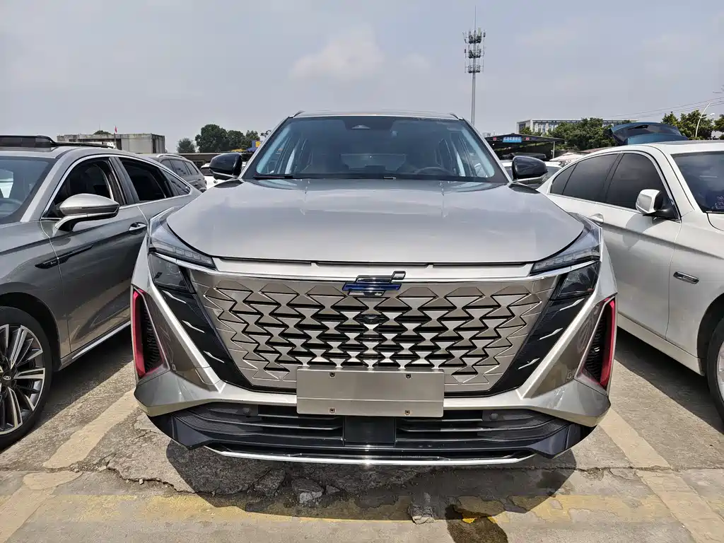 Changan Oushang Changan Oushang Z6 2023 Blue Whale 1.5T DCT Intelligent Cool Edition 2023 - thumbnail 2