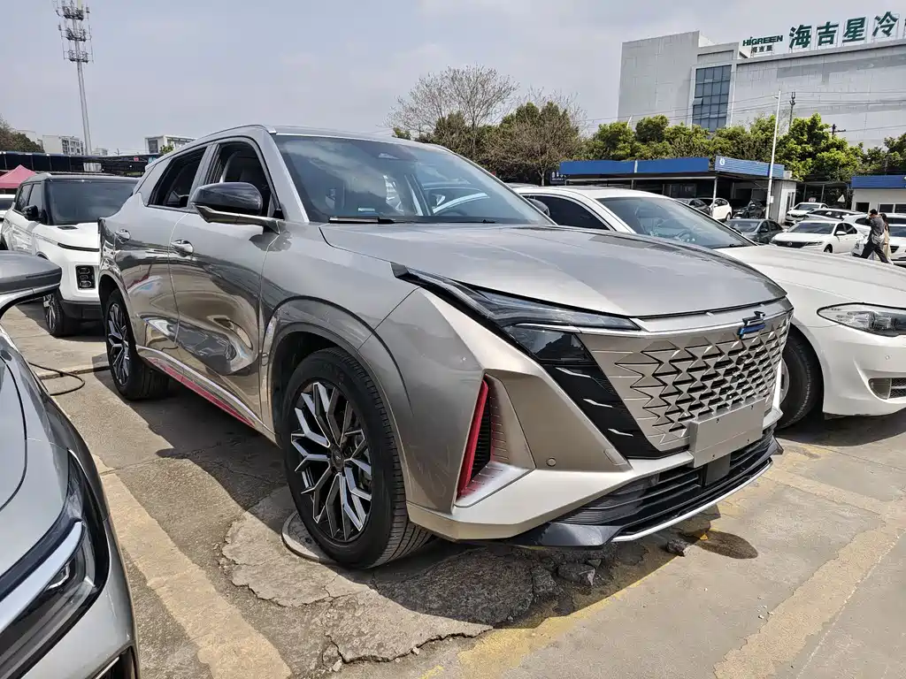 Changan Oushang Changan Oushang Z6 2023 Blue Whale 1.5T DCT Intelligent Cool Edition 2023 - thumbnail 3