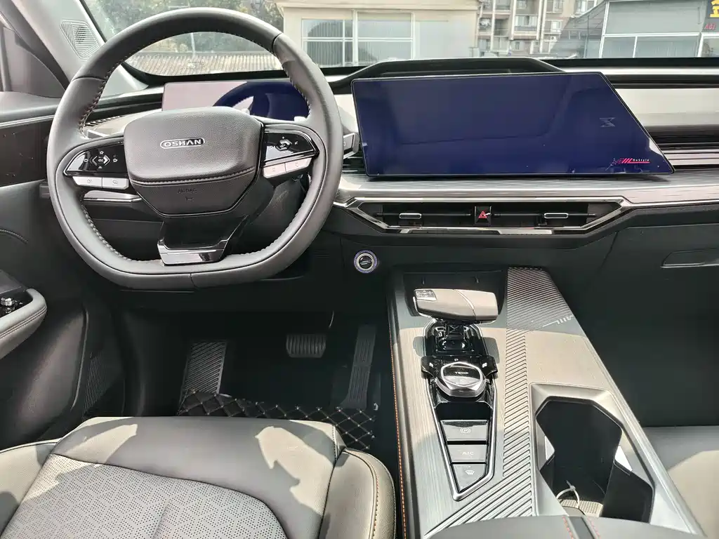 Changan Oushang Changan Oushang Z6 2023 Blue Whale 1.5T DCT Intelligent Cool Edition 2023 - thumbnail 4