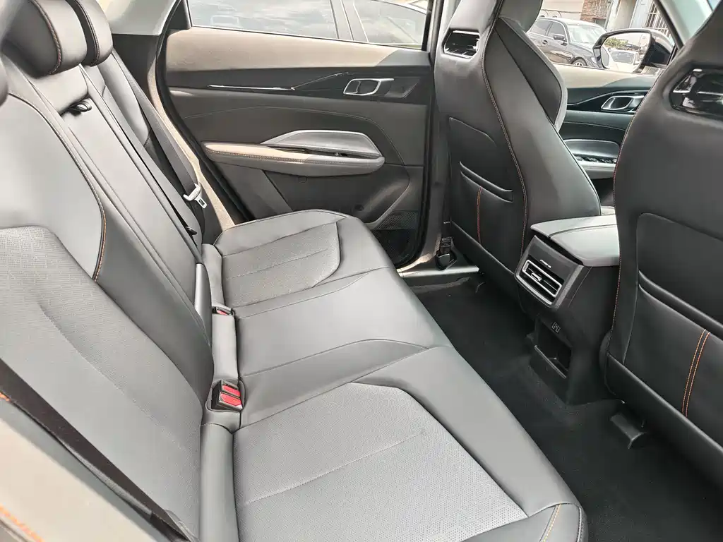 Changan Oushang Changan Oushang Z6 2023 Blue Whale 1.5T DCT Intelligent Cool Edition 2023 - thumbnail 9