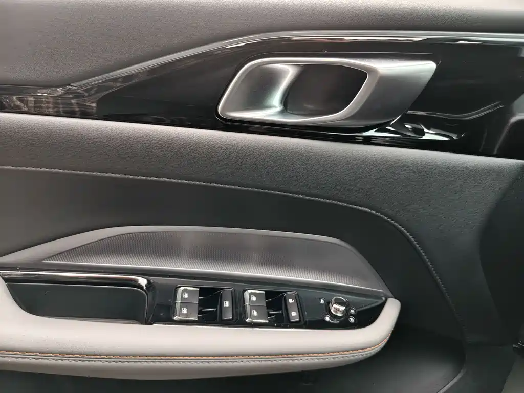 Changan Oushang Changan Oushang Z6 2023 Blue Whale 1.5T DCT Intelligent Cool Edition 2023 - thumbnail 12