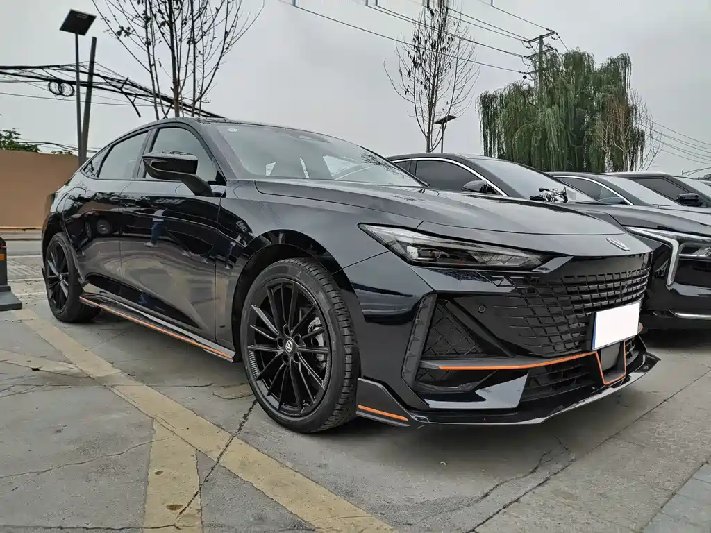 Changan Changan UNI-V 2023 1.5T Sport Edition 2023 - thumbnail 3