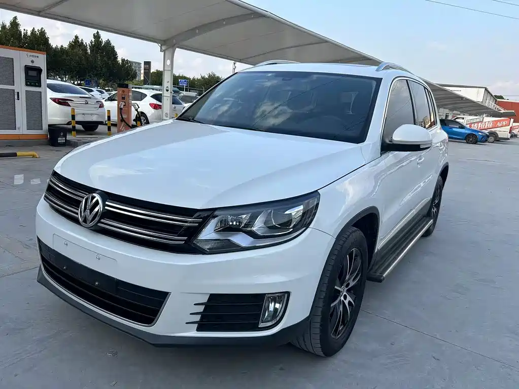 Volkswagen Volkswagen Tiguan 2015 1.8TSI Automatic 2WD Luxury Edition 2015 - thumbnail 2