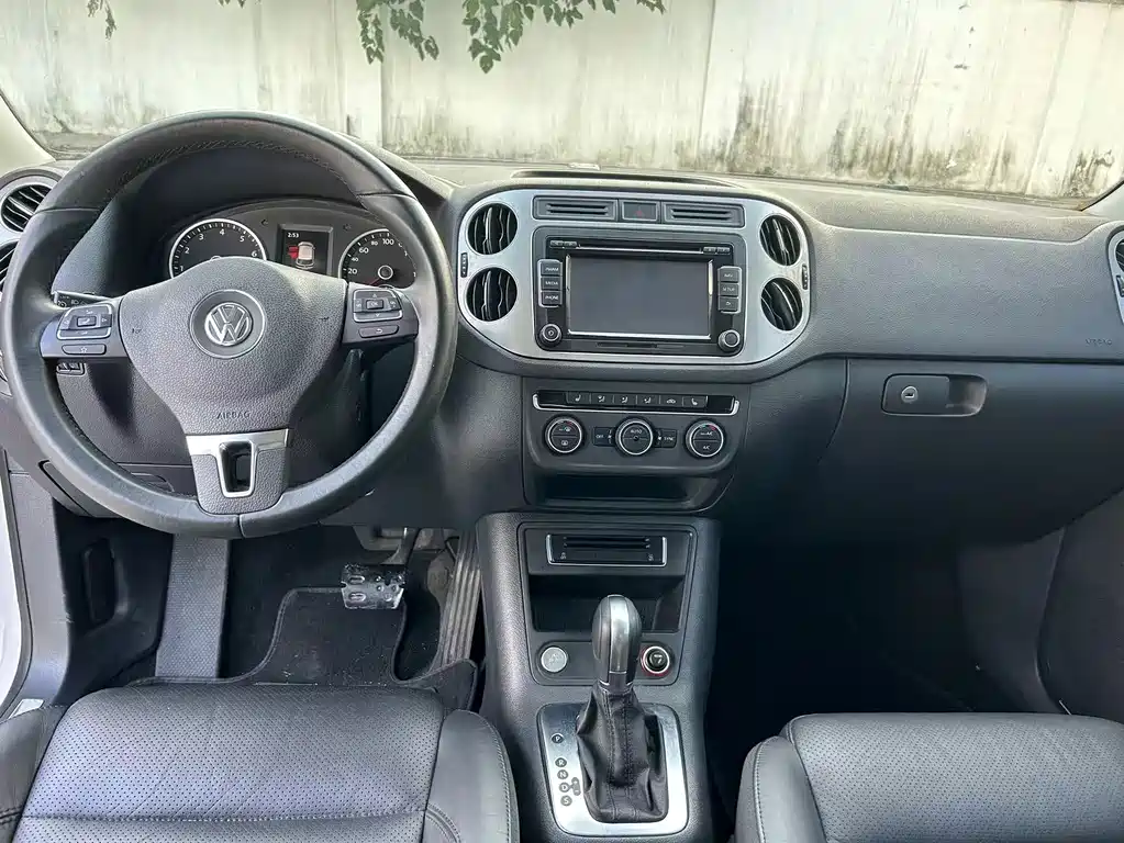 Volkswagen Volkswagen Tiguan 2015 1.8TSI Automatic 2WD Luxury Edition 2015 - thumbnail 5