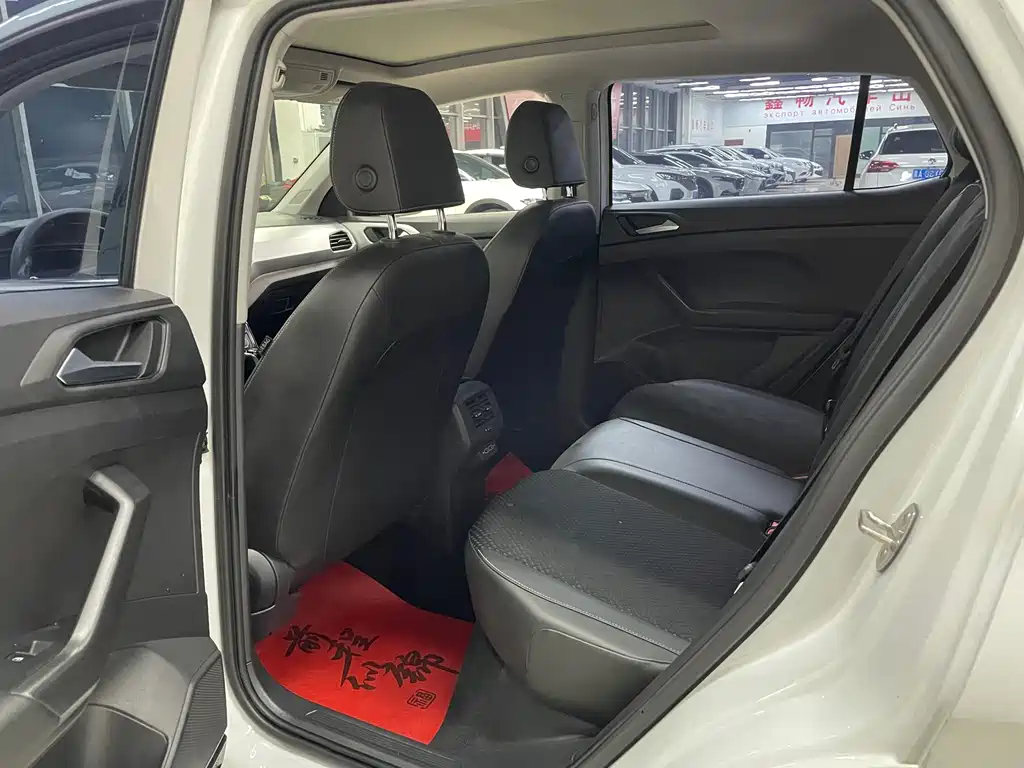 Volkswagen Tanying 2021 1.5L Automatic SmartLink Edition 2022 - thumbnail 8