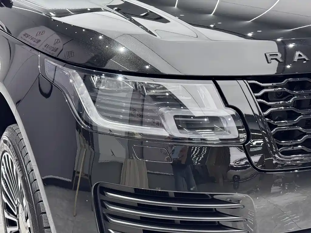 Land Rover Range Rover 2021 3.0 L6 Heritage Edition 2021 - thumbnail 4