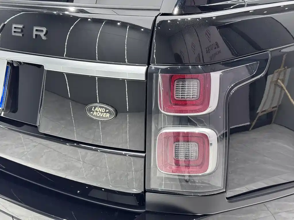 Land Rover Range Rover 2021 3.0 L6 Heritage Edition 2021 - thumbnail 11