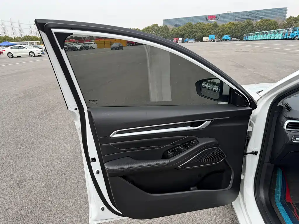 Geely Auto Geely Emgrand 2022 4th Generation 1.5L CVT Luxury Edition 2021 - thumbnail 9