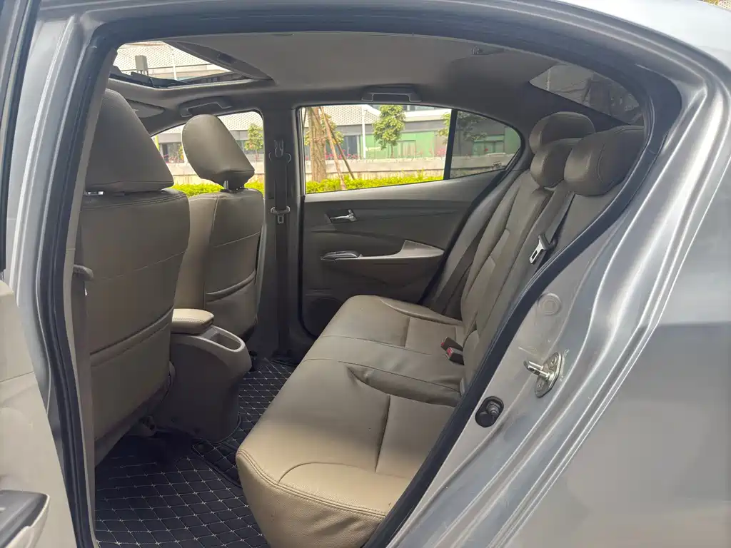 Honda Honda Civic 2012 1.5L Automatic Elite Edition 2013 - thumbnail 8