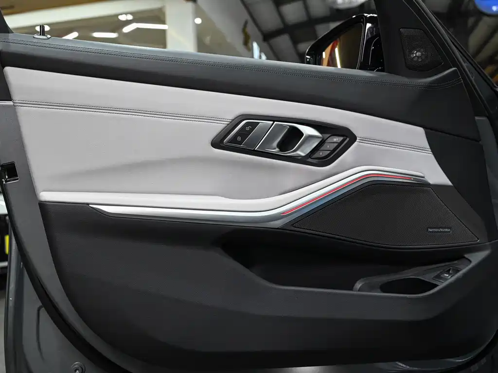BMW BMW M3 2023 M3 Sedan M xDrive Thunder Edition 2024 - thumbnail 7