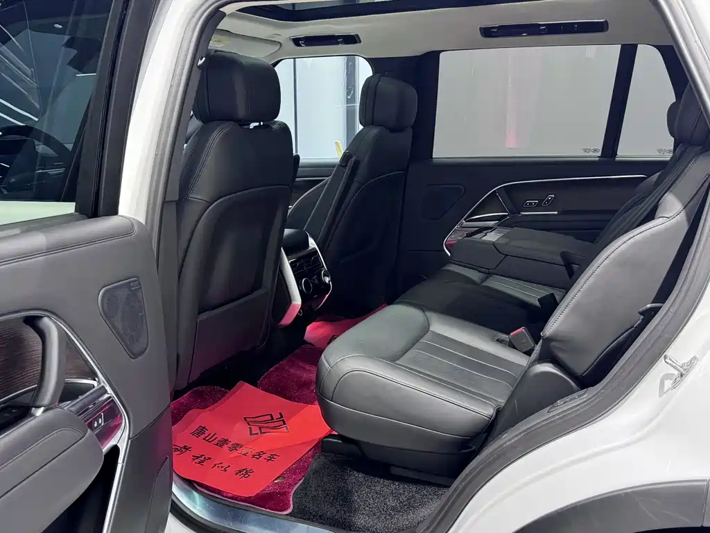 Land Rover Range Rover 2023 3.0 L6 400PS Autobiography LWB 7-seater 2023 - thumbnail 18