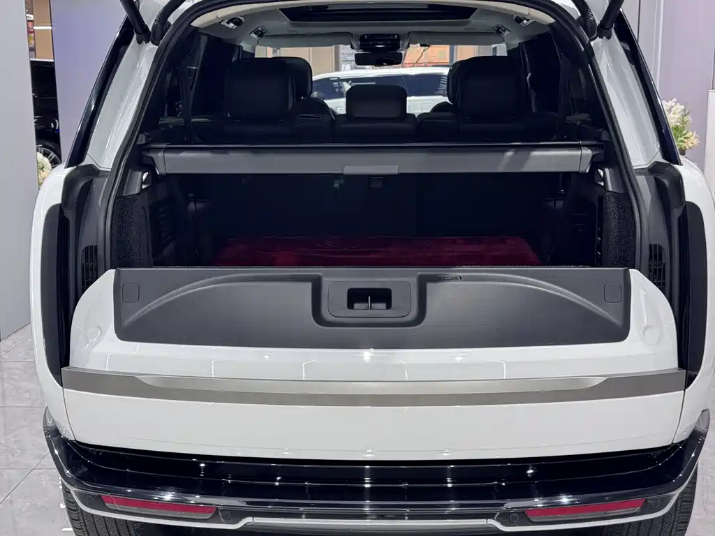 Land Rover Range Rover 2023 3.0 L6 400PS Autobiography LWB 7-seater 2023 - thumbnail 21