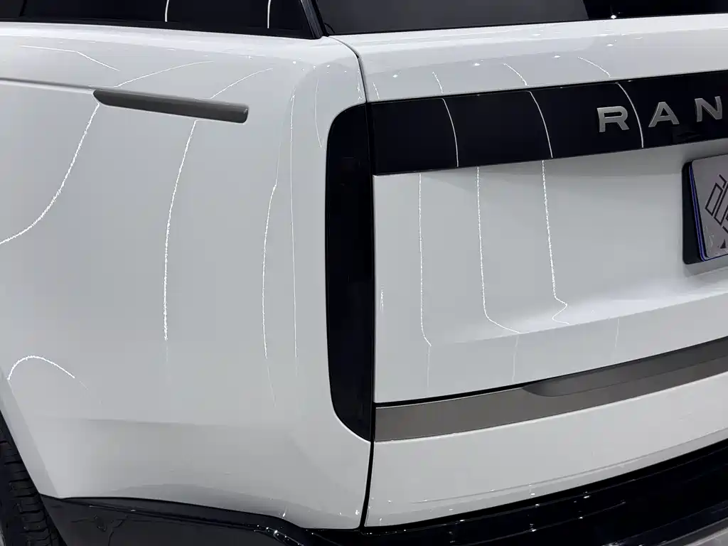 Land Rover Range Rover 2023 3.0 L6 400PS Autobiography LWB 7-seater 2023 - thumbnail 27