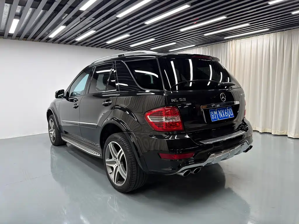 Mercedes-Benz Mercedes-Benz M-Class AMG 2011 ML 63 AMG 2010 - thumbnail 21