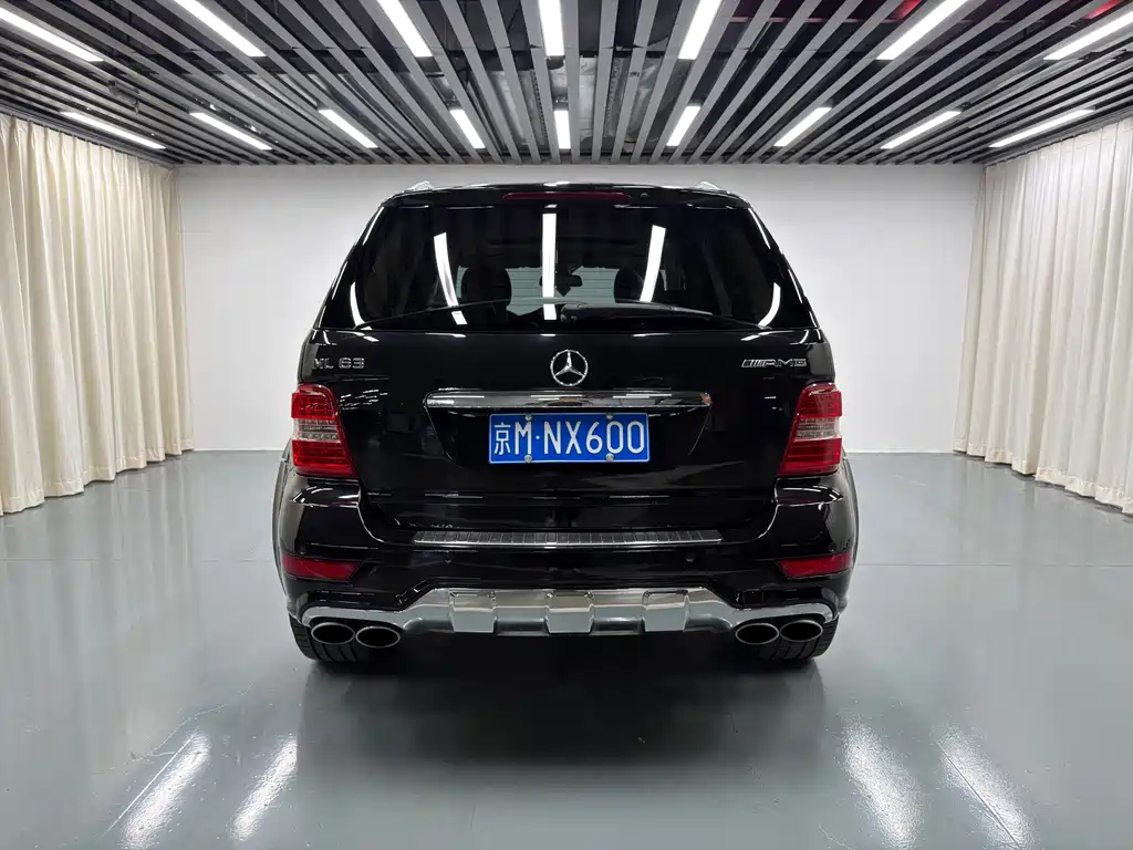 Mercedes-Benz Mercedes-Benz M-Class AMG 2011 ML 63 AMG 2010 - thumbnail 22