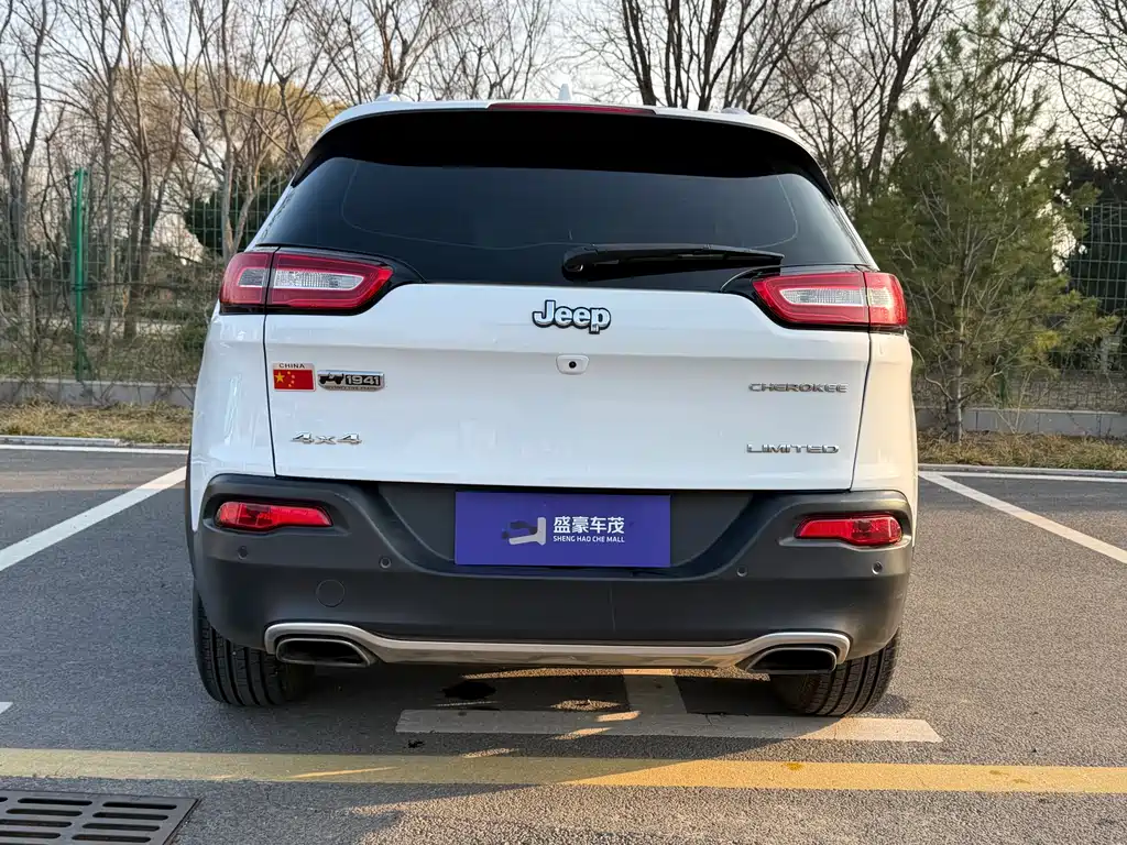 Jeep Chrysler Cherokee 2016 2.4L Limited Edition 2016 - thumbnail 12