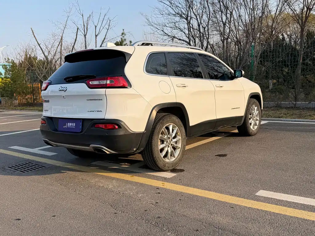 Jeep Chrysler Cherokee 2016 2.4L Limited Edition 2016 - thumbnail 13